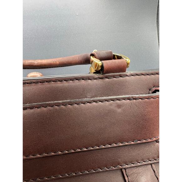 LOEWE Turnlock, Stunning Handbag - Picture 10 of 16